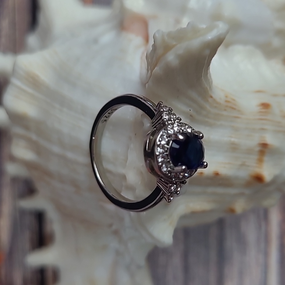 NEW SILVER CREATED BLUE SAPPHIRE & ZIRCON RING - Picture 4 of 9